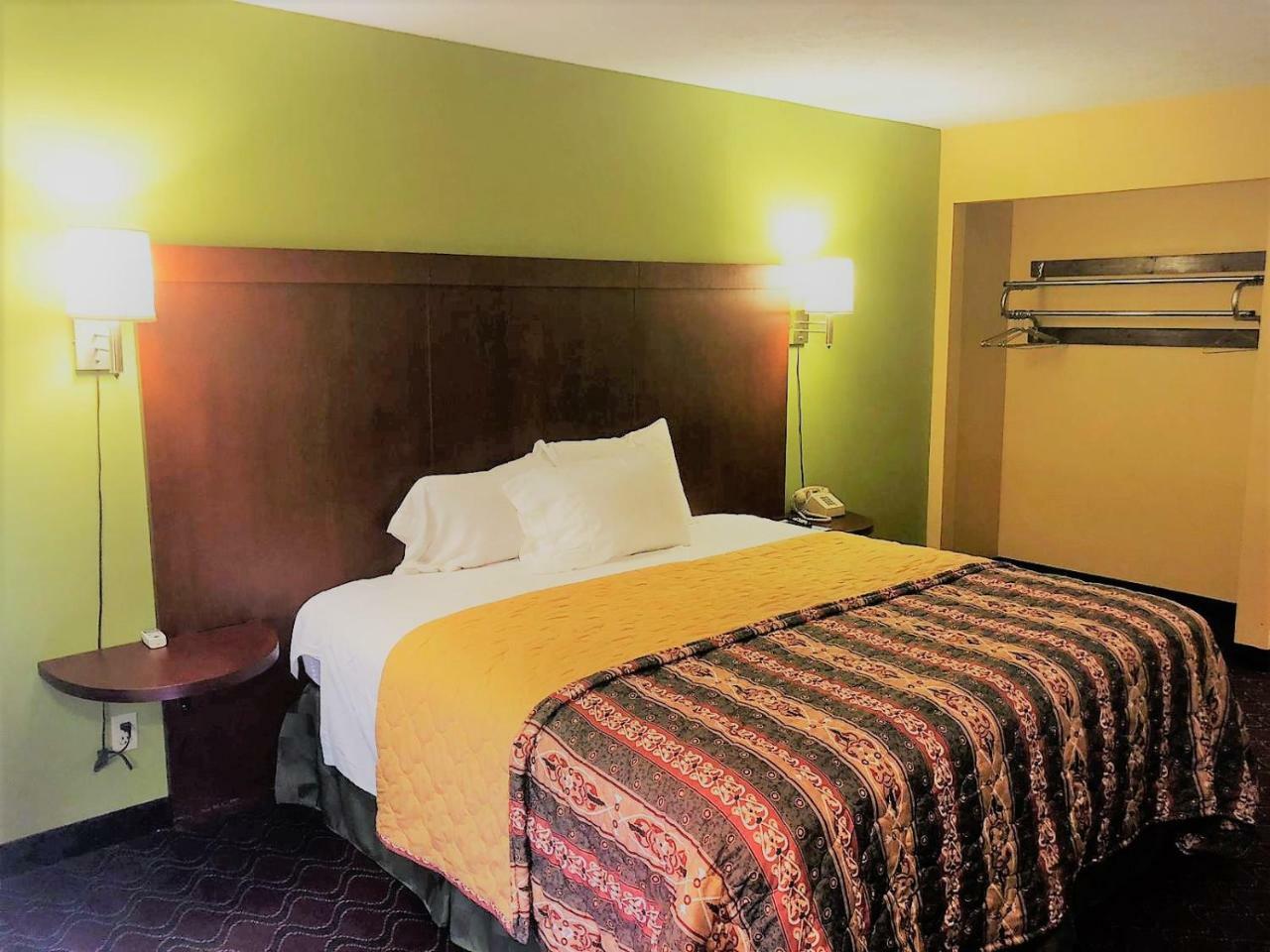 Patriot Inn Spencer Экстерьер фото